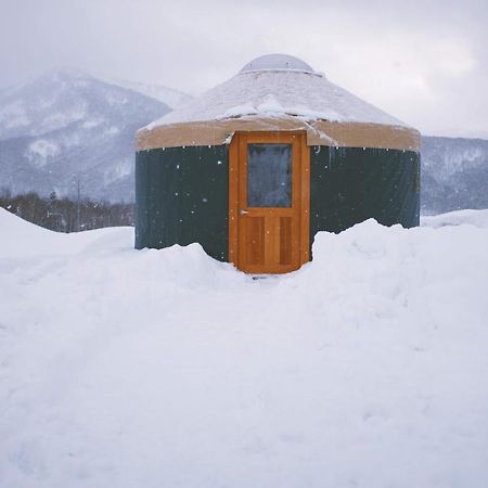 The Yurts At Margo'S Garden, Kiroro 호텔 아카이가와 외부 사진