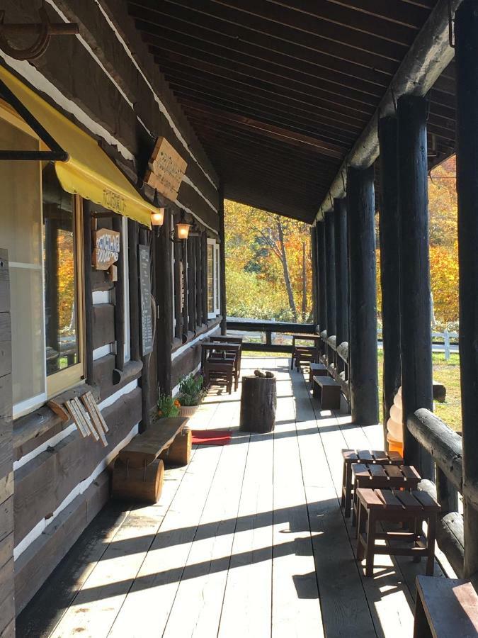 The Yurts At Margo'S Garden, Kiroro 호텔 아카이가와 외부 사진