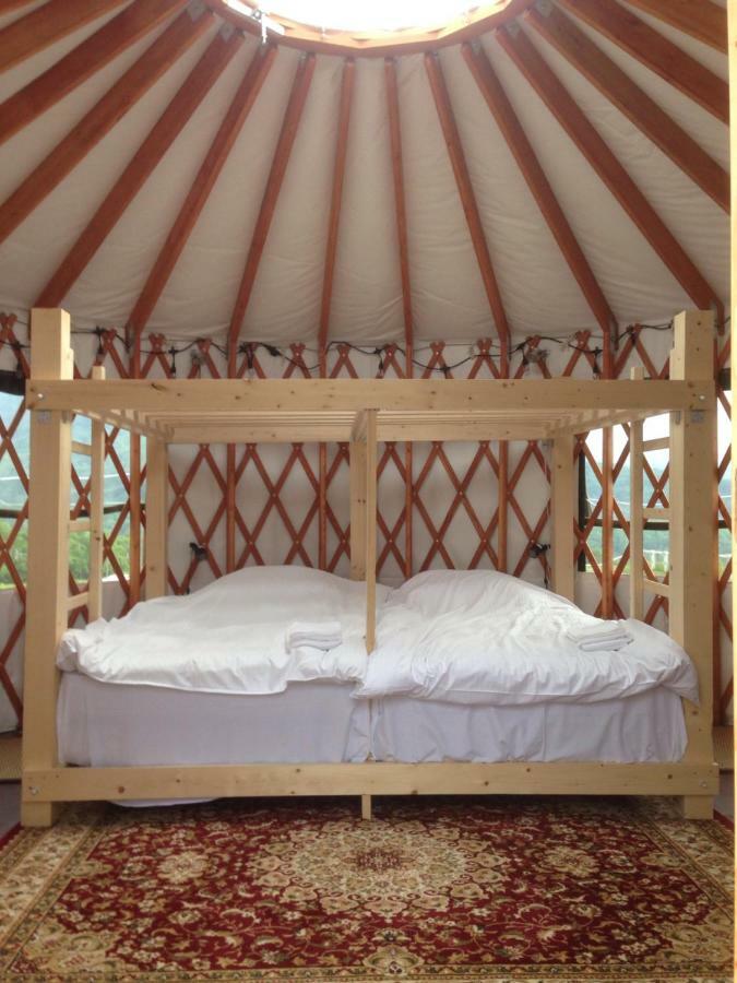The Yurts At Margo'S Garden, Kiroro 호텔 아카이가와 외부 사진