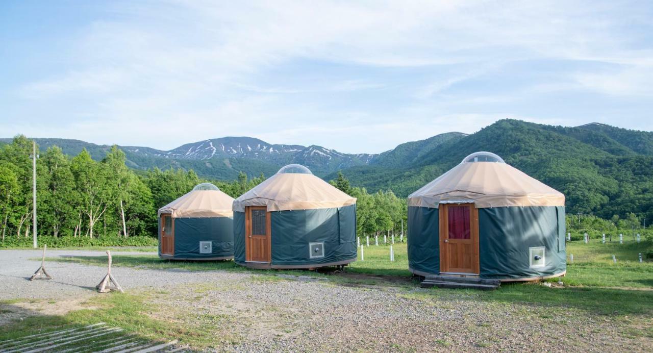 The Yurts At Margo'S Garden, Kiroro 호텔 아카이가와 외부 사진